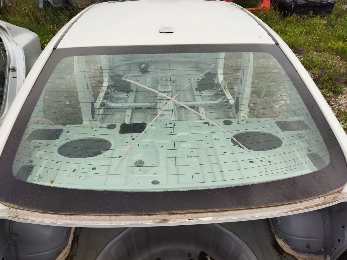 Altima. Скло заднє Nissan Altima 2013-2018 797123TA1A Nissan Altima