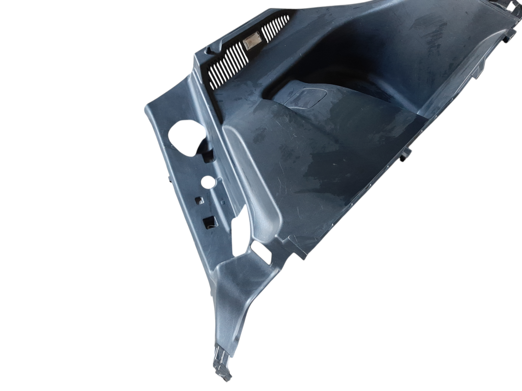 Leaf Обшивка багажного отделения левая Nissan Leaf 2020-2025 84950-6WK1A Nissan Leaf 3