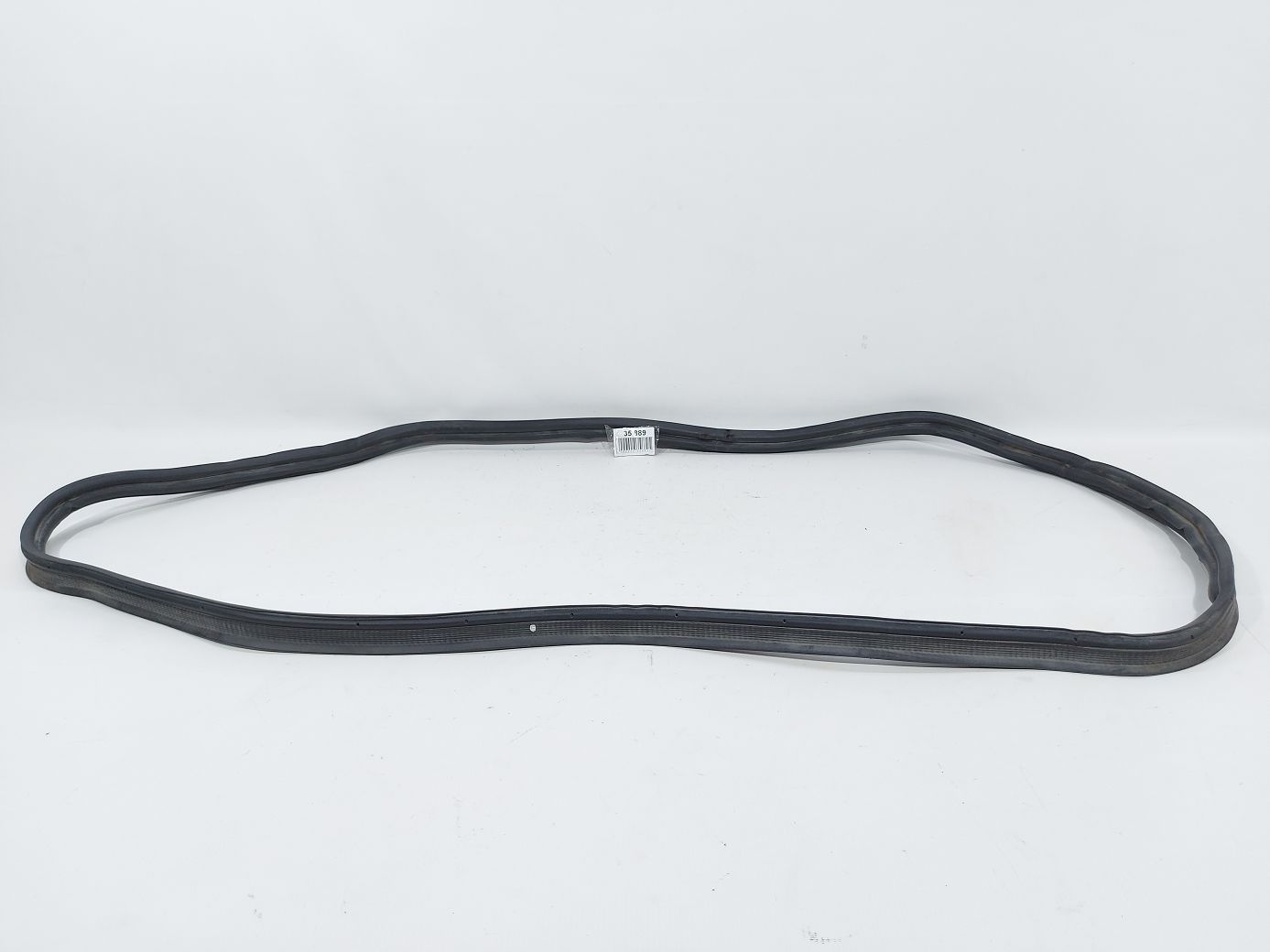 Dart. Ущільнювальна гумка багажного отвору Dodge Dart 2013-2019 68082813AI Dodge Dart