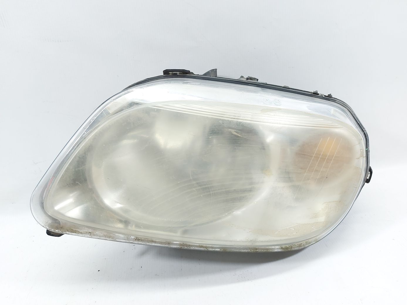 Товары с дефектами. Фара передняя левая (битая) Chevrolet HHR 2006-2011 15827441 Chevrolet HHR