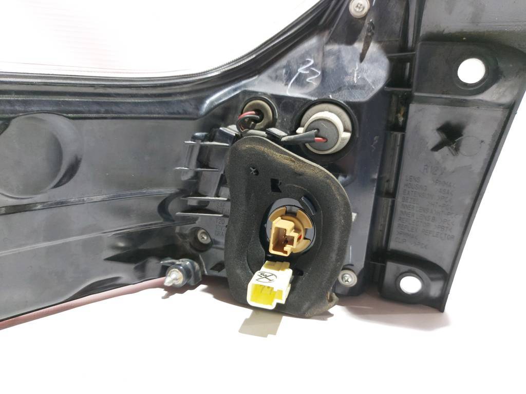 Sienna Ліхтар задній правий Toyota SIENNA 2015-2019 8155008050 Toyota SIENNA 6