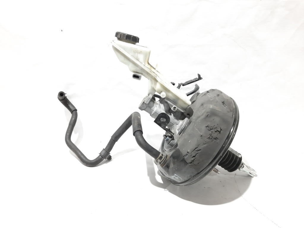 3. Гальмівний циліндр головний Mazda 3 2014-2018 BHY14380ZA Mazda 3