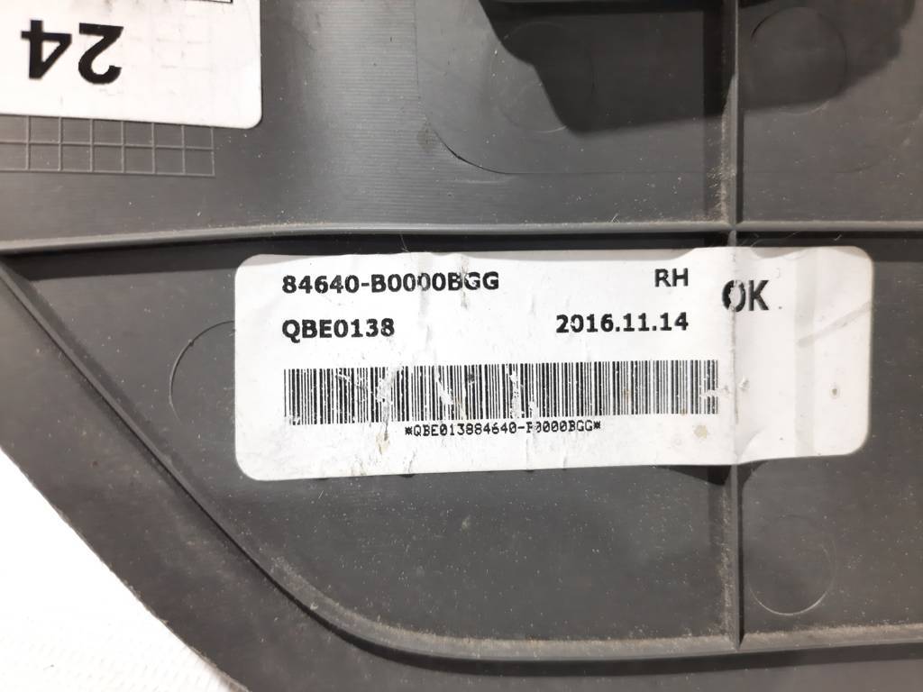 Forte Накладка центральной консоли (боковая) правая Kia Forte 2017-2018 84640B0000WK Kia Forte 3