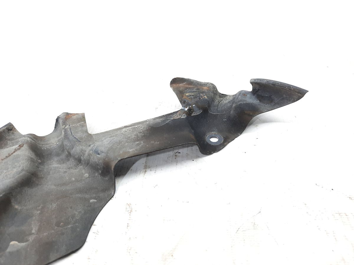 Fiesta sedan Пыльник тормозного диска переднего левого Ford Fiesta sedan 2014-2019 C1BZ2K005A Ford Fiesta sedan 5