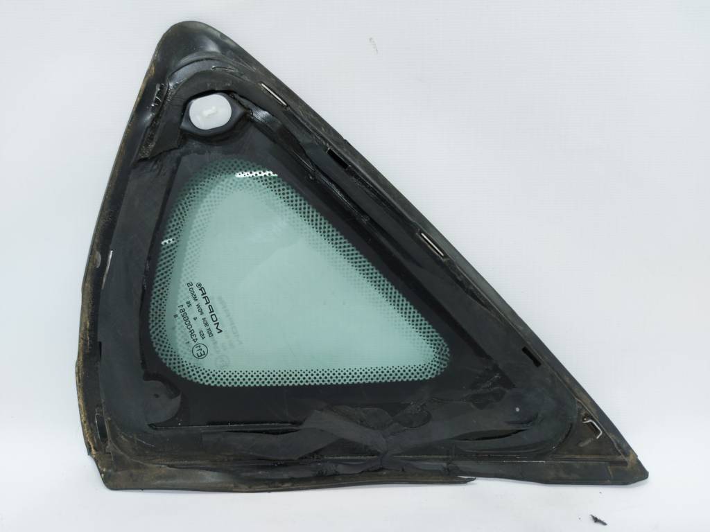 Dart Скло дверей задньої лівої (кватирка) Dodge Dart 2013-2019 68145465AC Dodge Dart 7