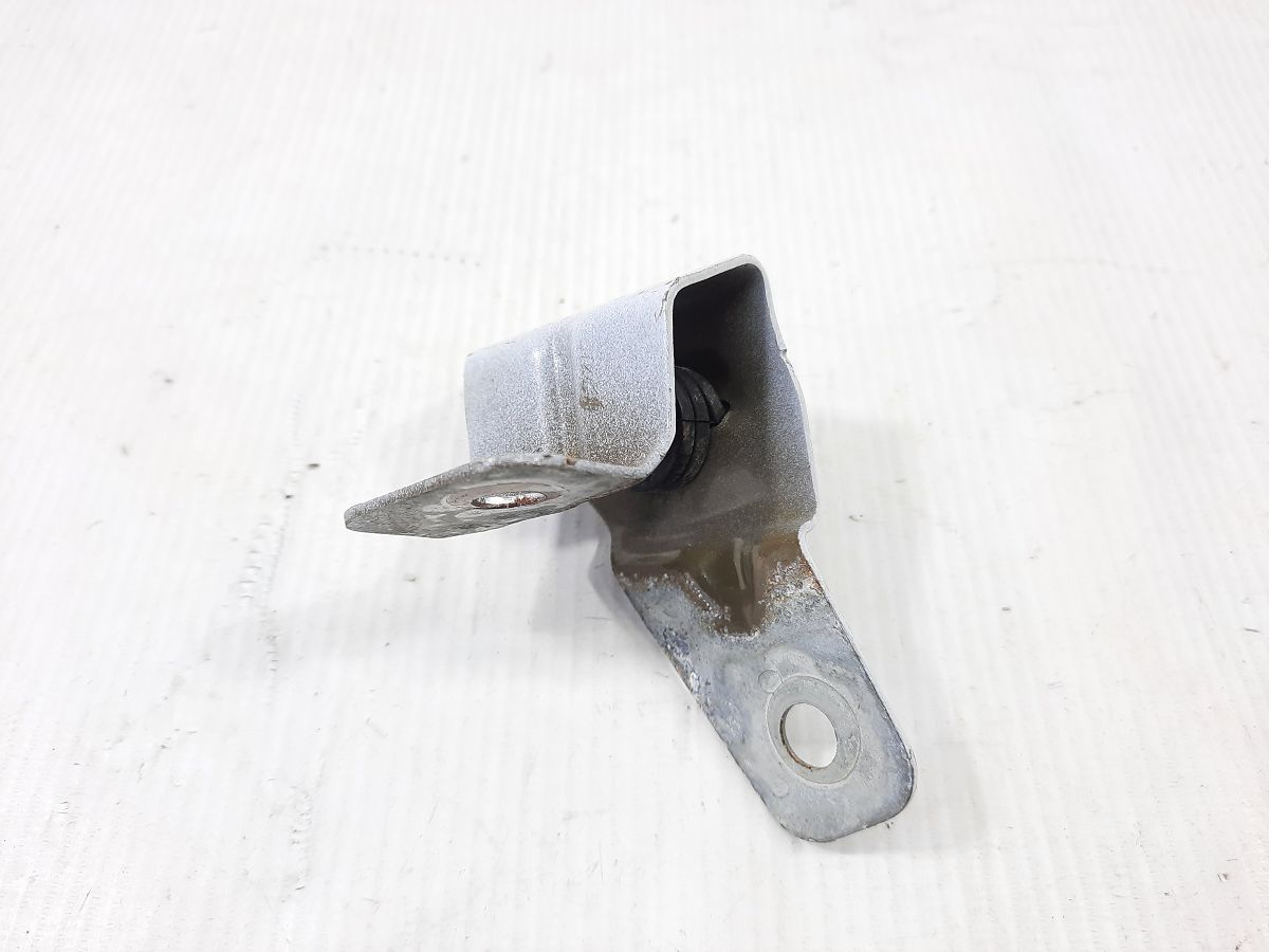 Regal. Відбійник капота правий Buick Regal 2016 13248768 Buick Regal Regal. Відбійник капота правий Buick Regal 2016 13248768 Buick Regal