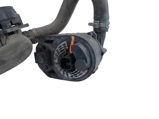 Model s Клапан системы охлаждения с насосами Tesla Model S 2012-2016 600738400B Tesla Model S 3