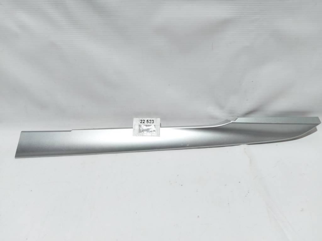 Sienna. Молдинг торпеди правий Toyota SIENNA 2015-2016 5501108020C0 Toyota SIENNA