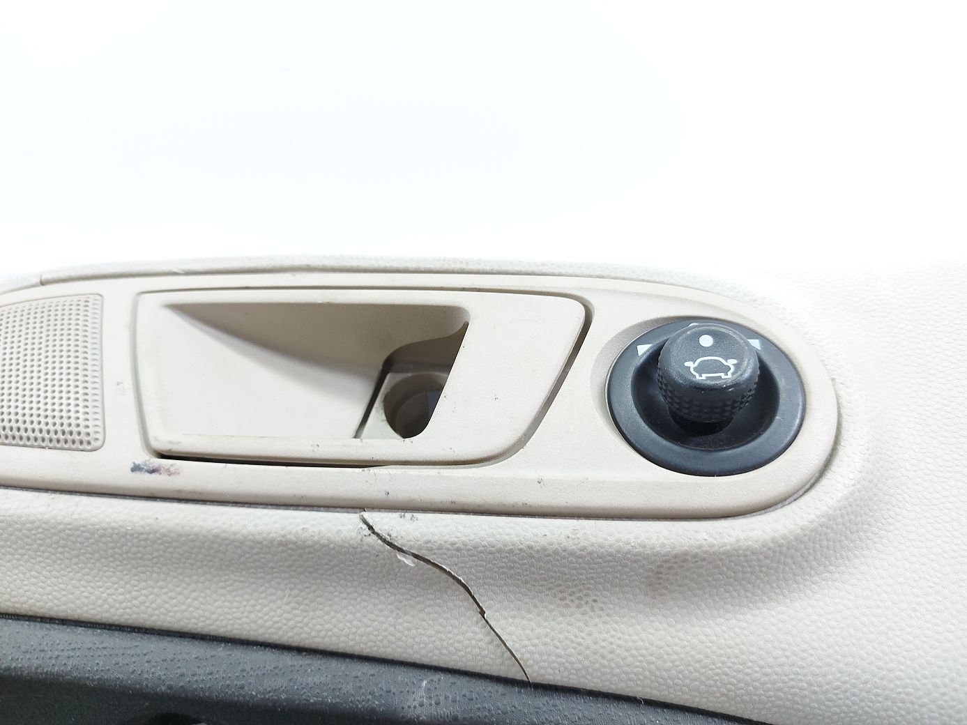Fiesta Карта дверей передньої лівої Ford Fiesta 2011-2013 CE8Z5423943BA Ford Fiesta 3