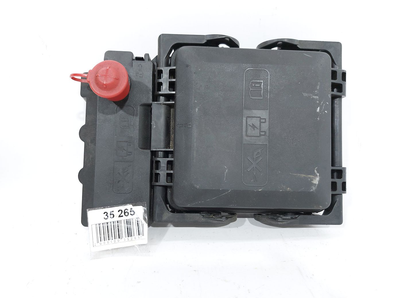 Ats. Блок запобіжників під капотом Cadillac ATS 2016 23359587 Cadillac ATS Ats. Блок запобіжників під капотом Cadillac ATS 2016 23359587 Cadillac ATS