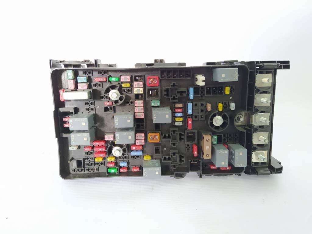 200 limited Блок предохранителей Chrysler 200 Limited 2015 68209781AE Chrysler 200 Limited 8