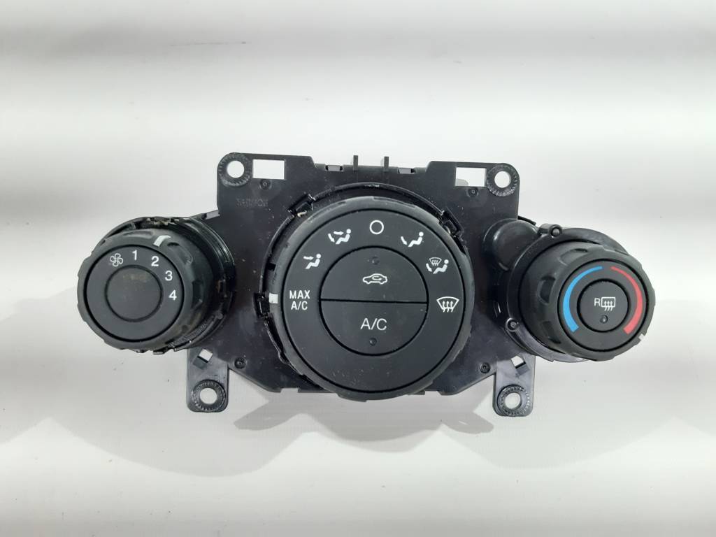 Fiesta. Панель кнопок керування кліматом Ford Fiesta 2014-2019 D2BZ19980G Ford Fiesta