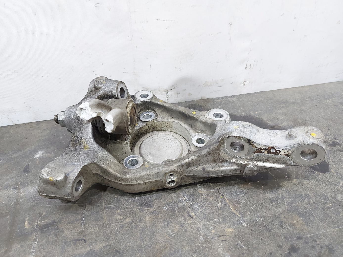 Ats Поворотний кулак лівий Cadillac ATS 2013-2018 23118083 Cadillac ATS 3