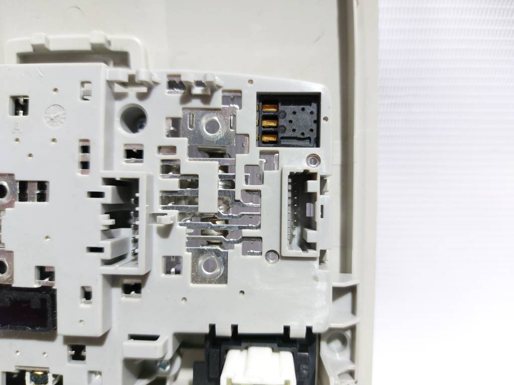 3 Плафон освещения салона передний Mazda 3 2009-2018 EG2151310A75 Mazda 3 13