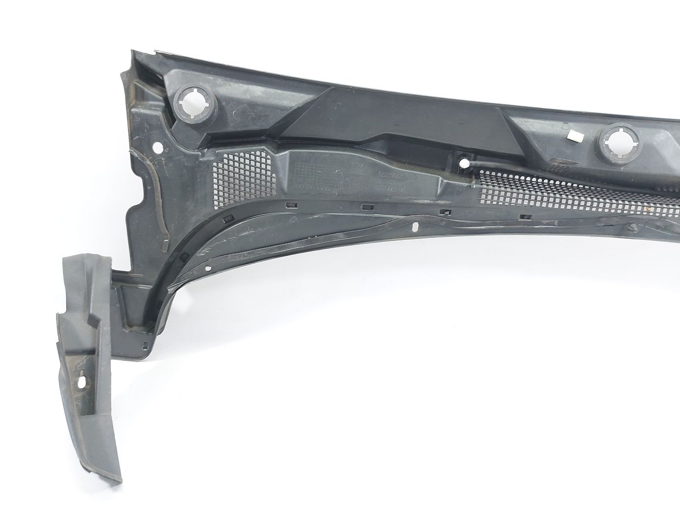 Ats Накладка под лобовое стекло (наружная) Cadillac ATS 2012-2019 23332839 Cadillac ATS 10