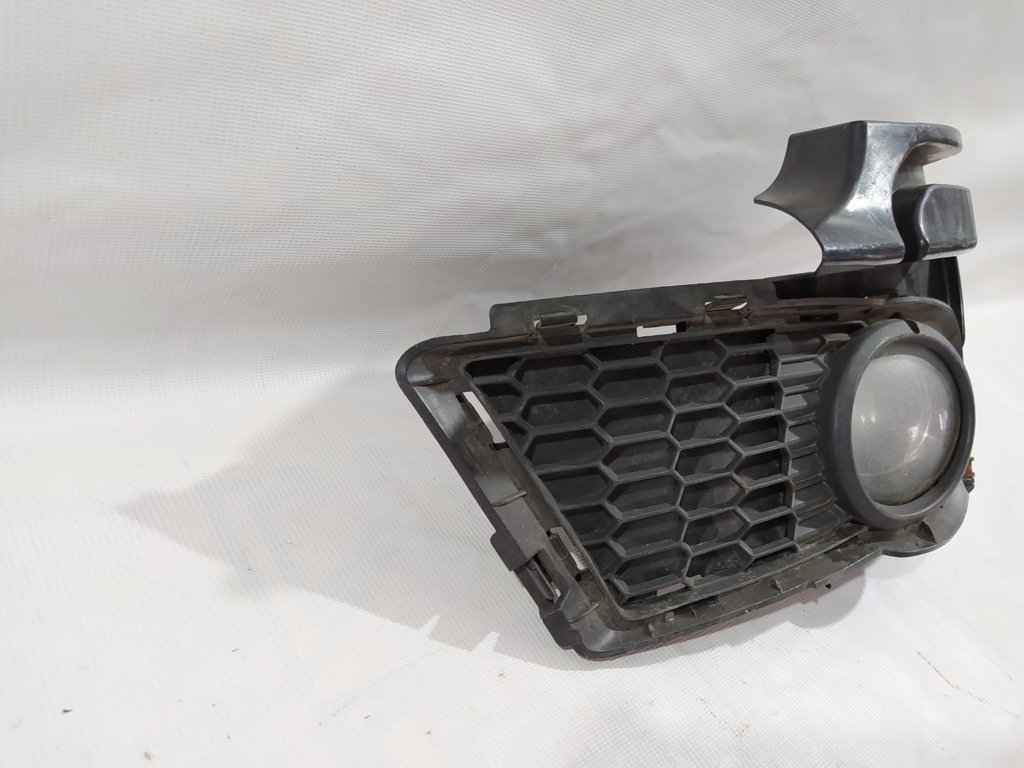 X3 Фара протитуманна права з кріпленням BMW X3 2006-2010 89206261 BMW X3 3