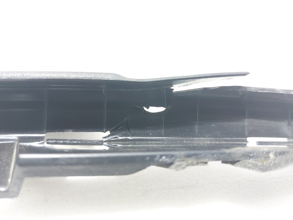 Cruze Накладка дверей задніх лівих зовнішня Chevrolet Cruze 2016-2019 39085709 Chevrolet Cruze 9