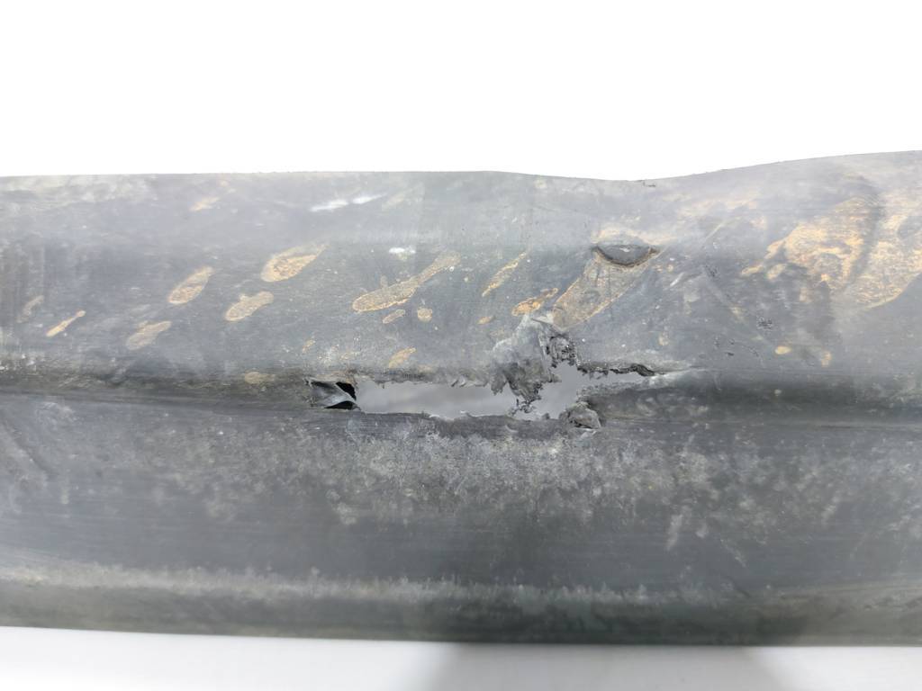 Dart Пильовик радіатора нижній Dodge Dart 2013-2019 68381779AA Dodge Dart 21