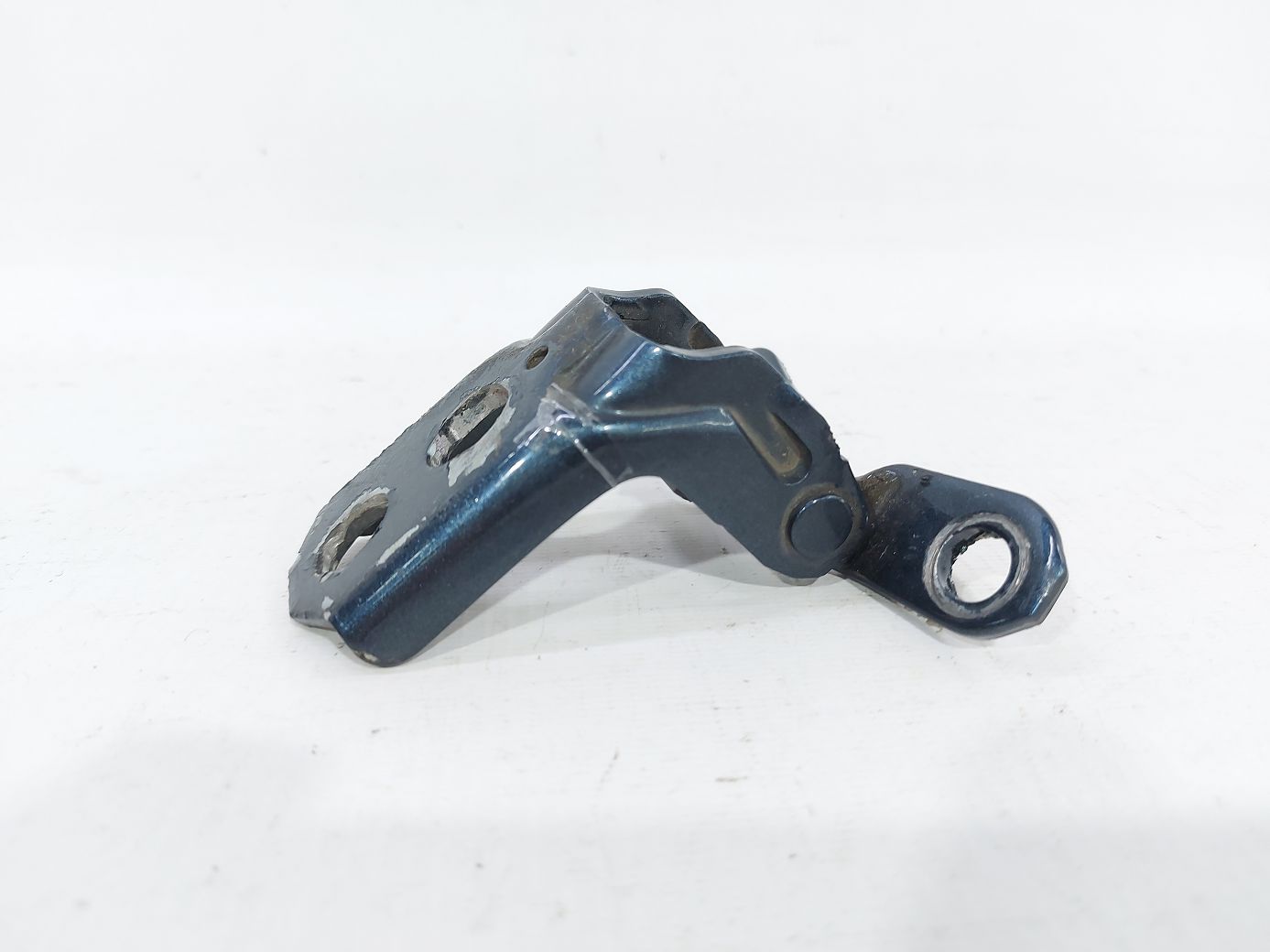Versa Петля дверей передньої лівої верх/низ Nissan Versa 2012-2019 824201KA0A Nissan Versa 2