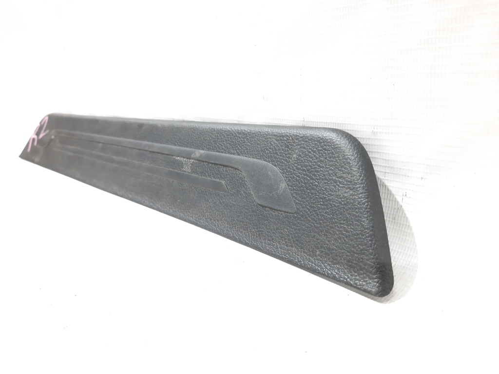Forte Обшивка порога переднього правого (декор) Kia Forte 2017-2018 85883B0000WK Kia Forte 3