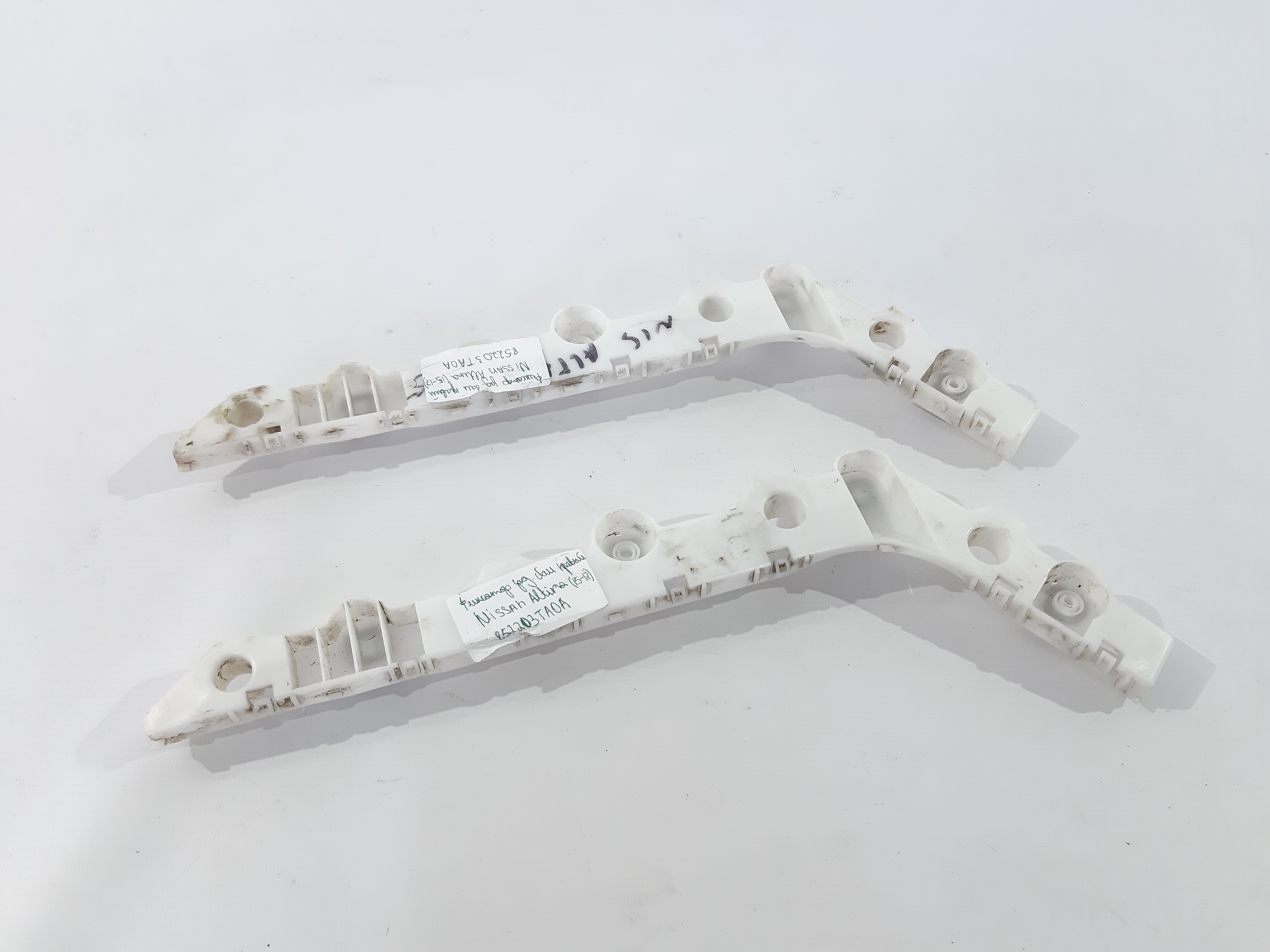 Altima Фіксатор бампера заднього правий Nissan Altima 2015-2017 852203TA0A Nissan Altima 2