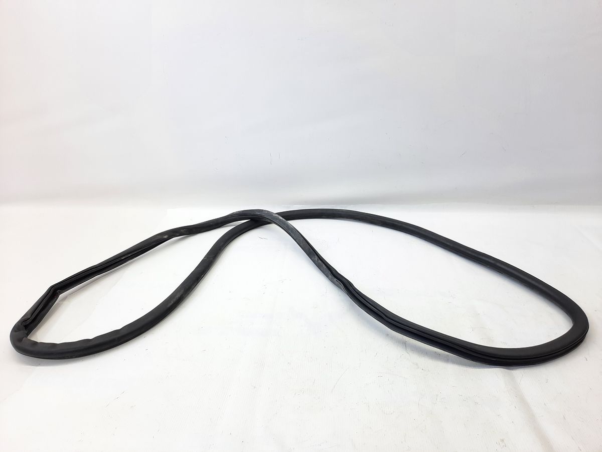 200 limited. Ущільнювальна гумка прорізу дверей передньої лівої прави Chrysler 200 Limited 2015-2017 68145007AB Chrysler 200 Limited