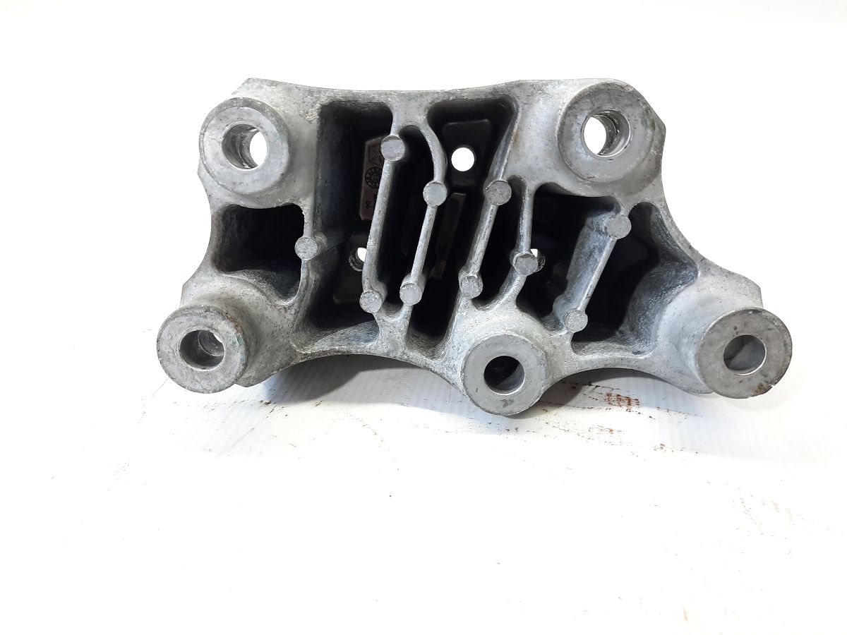 Dart Кронштейн подушки АКПП Dodge Dart 2013-2019 68164773AA Dodge Dart 4