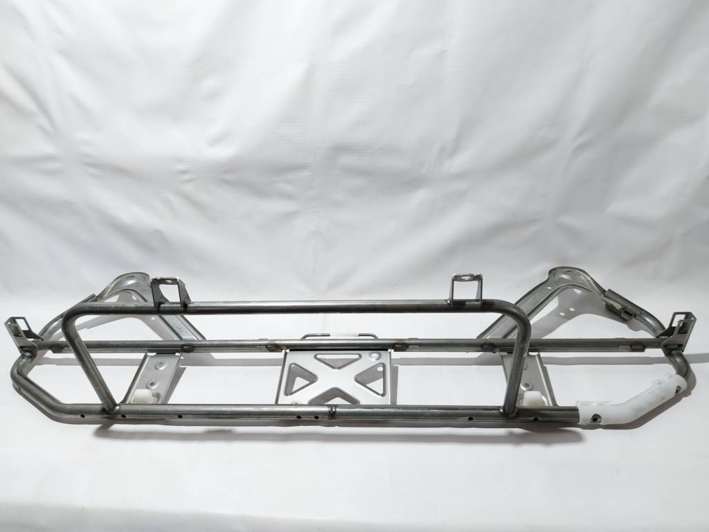 Prius c Кріплення задніх сидінь нижнє Toyota Prius C 2012-2017 7103352020 Toyota Prius C 3