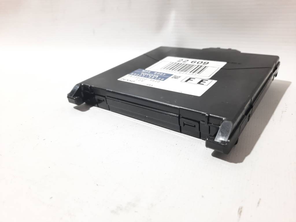 Sienna Блок Multiplex Toyota SIENNA 2015 8922108130 Toyota SIENNA 2 Sienna Блок Multiplex Toyota SIENNA 2015 8922108130 Toyota SIENNA 2