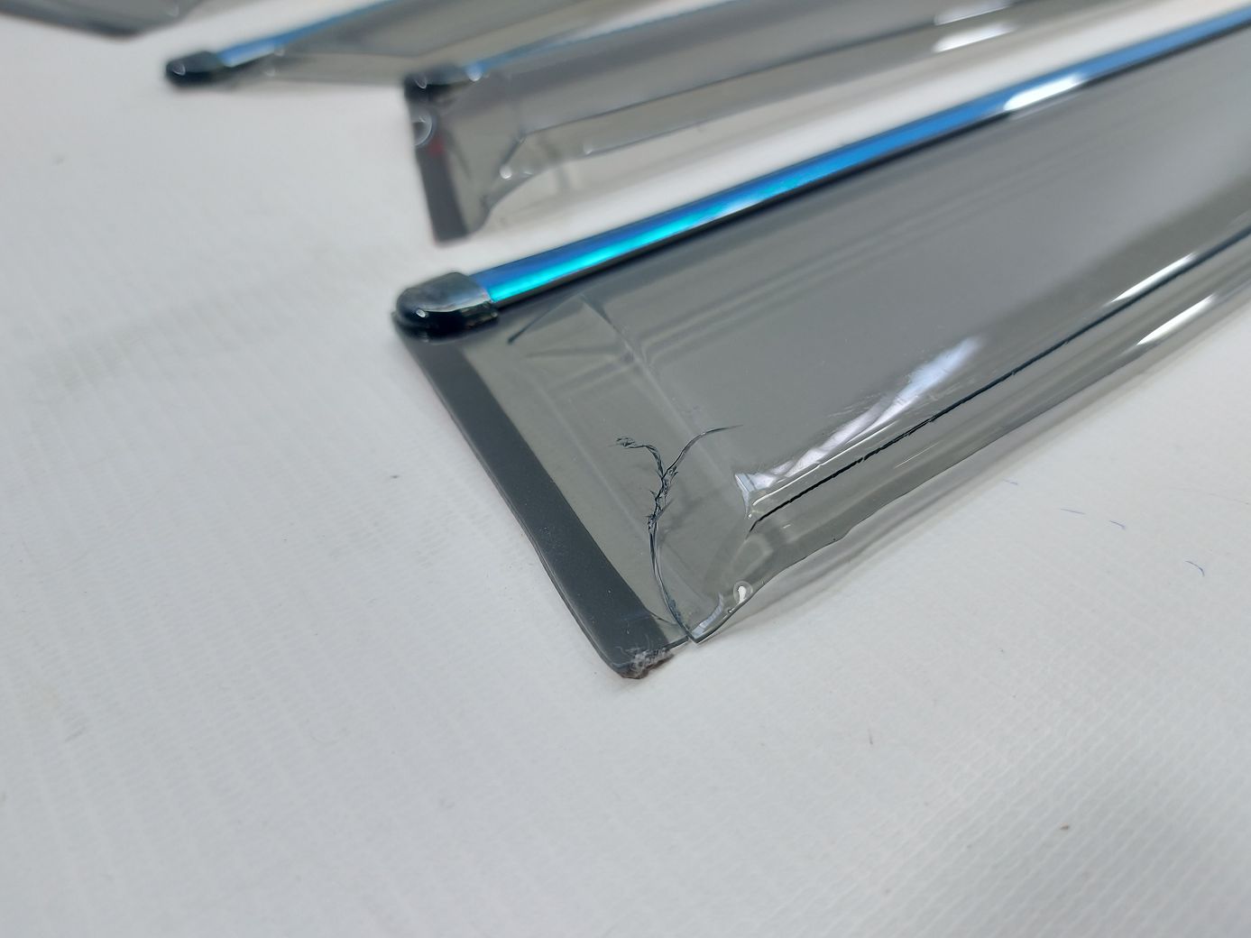 Ветровики боковых стекол Дефлекторы окон (дефект) Volkswagen dflc00010 Volkswagen ID.6 Crozz 4