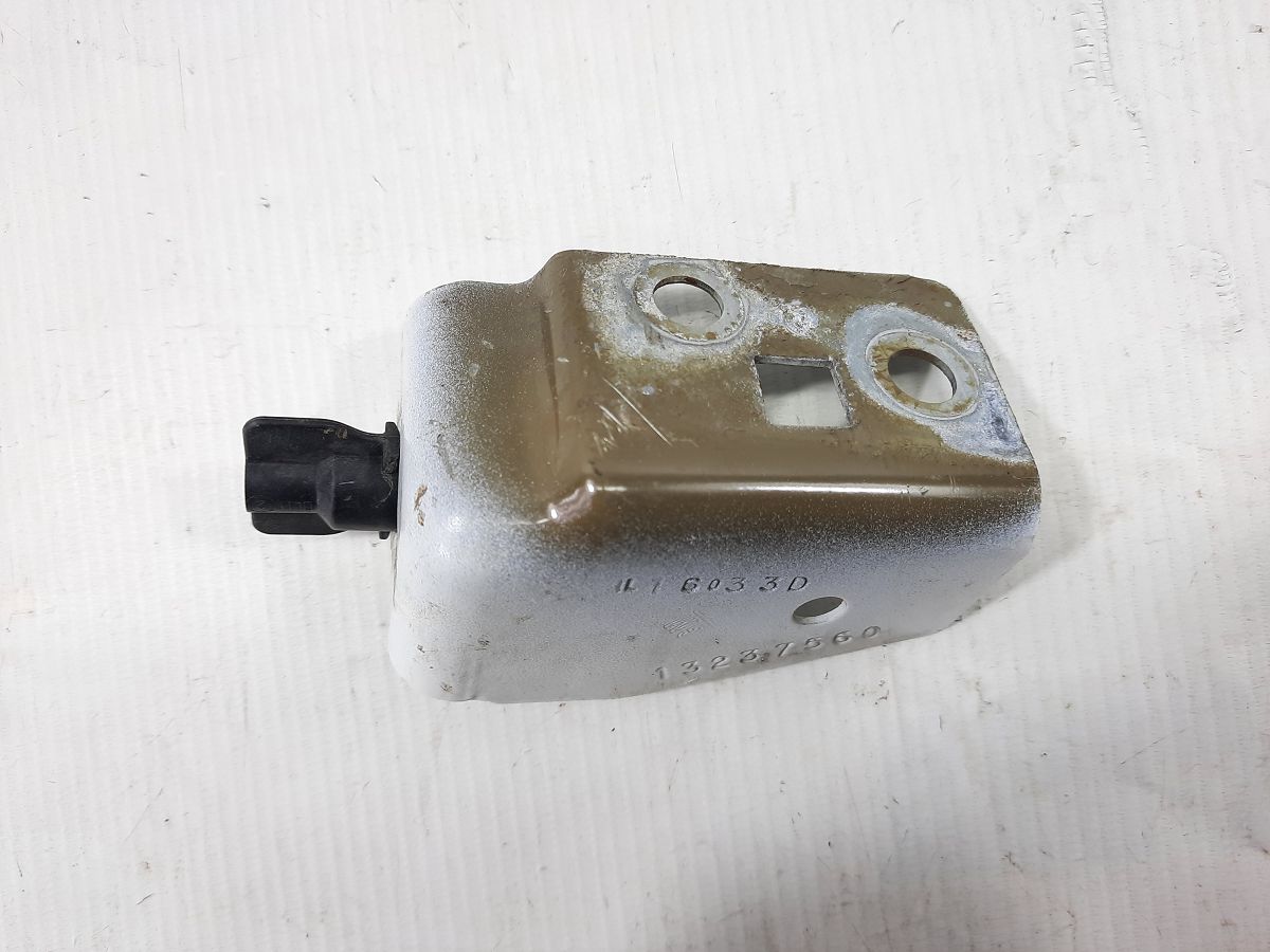 Regal Кронштейн фари внутрішній лівий нижній Buick Regal 2011-2017 13237560 Buick Regal 3