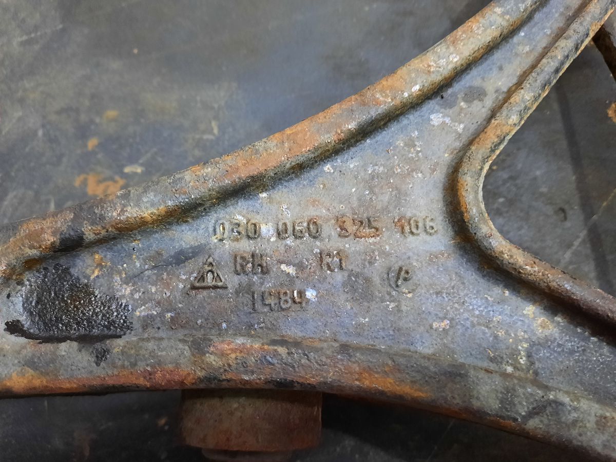 Charger Рычаг передний нижний правый Dodge Charger 2013-2021 5168282AB Dodge Charger 4