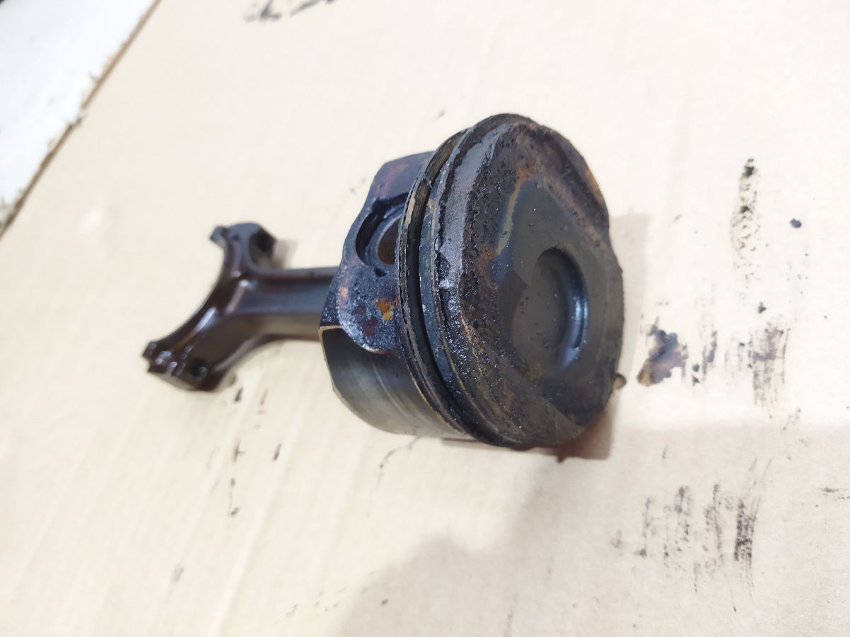 Regal Шатун з поршнем Buick Regal 2014-2017 12674411 Buick Regal 2