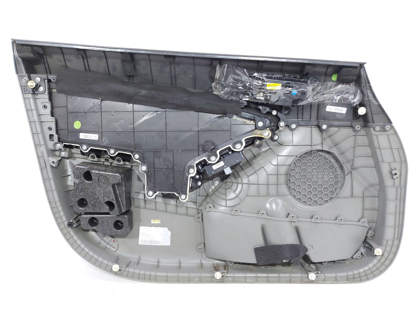 Forte Карта дверей передньої правої (сіра зі шкірою) Kia Forte 2014-2016 82306A7040D2M Kia Forte 5