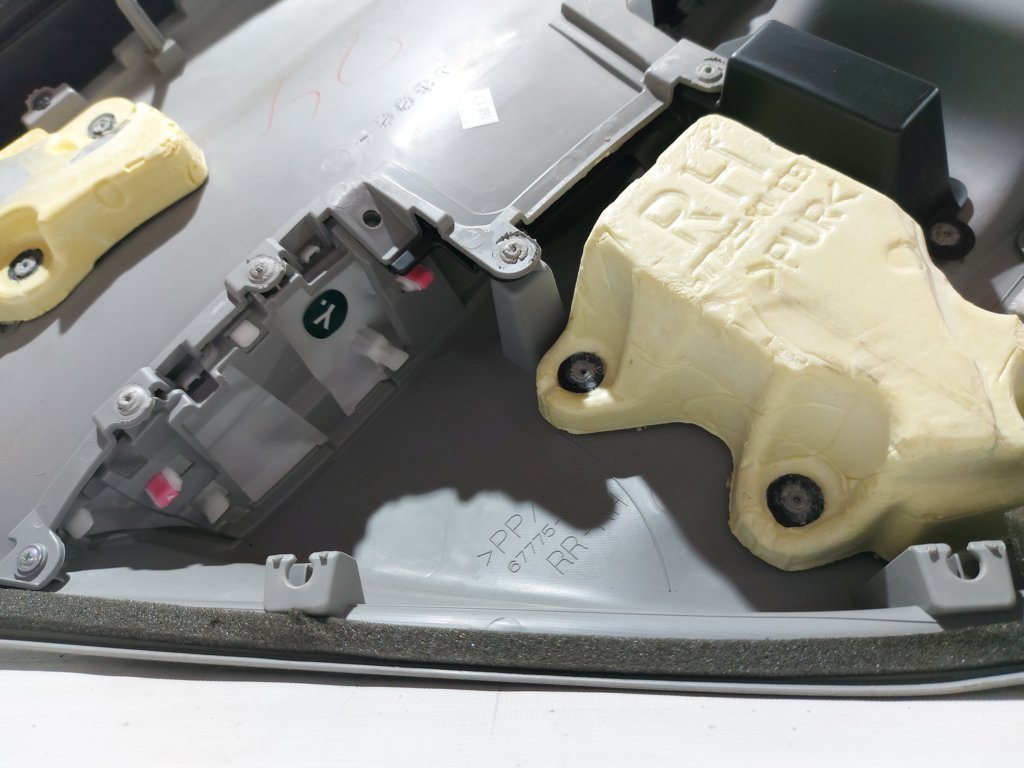 Camry Карта двери задней правой Toyota Camry 2015 6763006F61B3 Toyota Camry 13