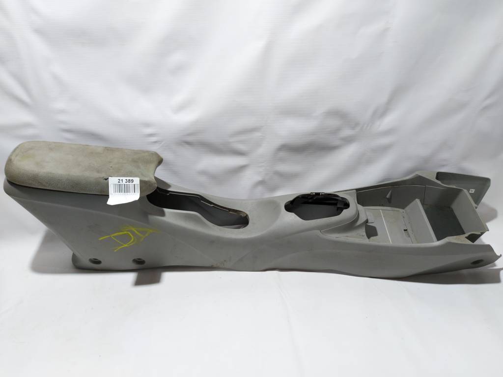 Insight Консоль центральна Honda Insight 2010-2011 83450TM8A12ZB Honda Insight 15