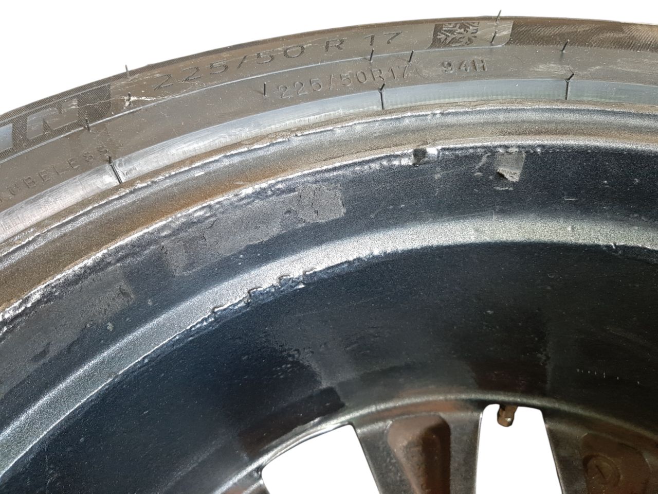 Эмблемы колёсного диска Диск колісний (225/50R17 ) Lexus ES300H 2013- 2015 4261133A32 Lexus ES 300H 5