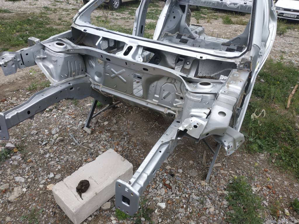 Dart Кузов голый (можно резать) Dodge Dart 2013 68081184AA Dodge Dart 3