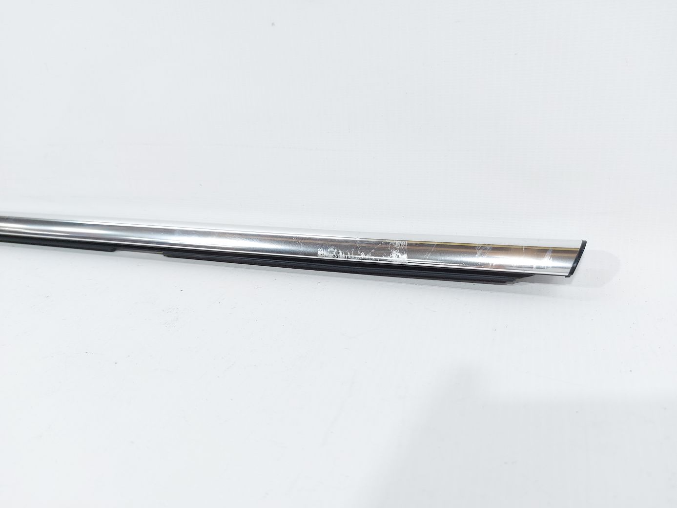 Cruze Уплотнительная резинка стекла двери задней левой наружная Chevrolet Cruze 2011-2012 95464668 Chevrolet Cruze 2