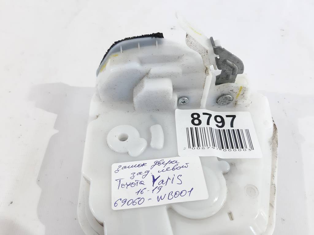 Yaris Замок двері задньої лівої Toyota Yaris 2016-2019 69060WB001 Toyota Yaris 4