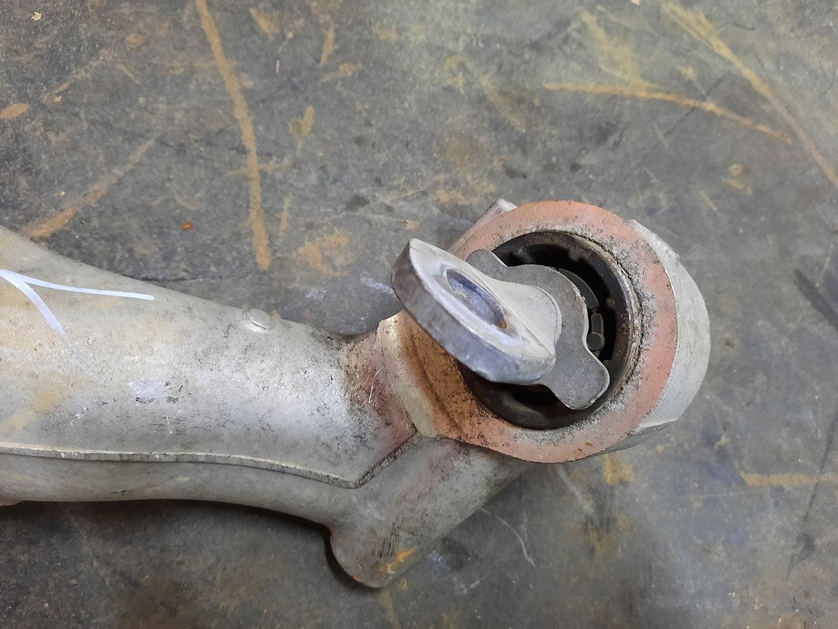 Dart Поворотний кулак задній лівийступиця Dodge Dart 2013-2014 68172481A Dodge Dart 6