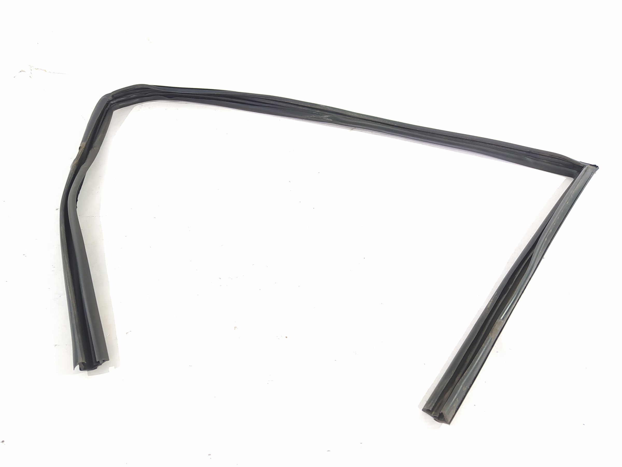 Cts Уплотнитель стекла арки двери передней левой Cadillac CTS 2008-2014 20944860 Cadillac CTS 1