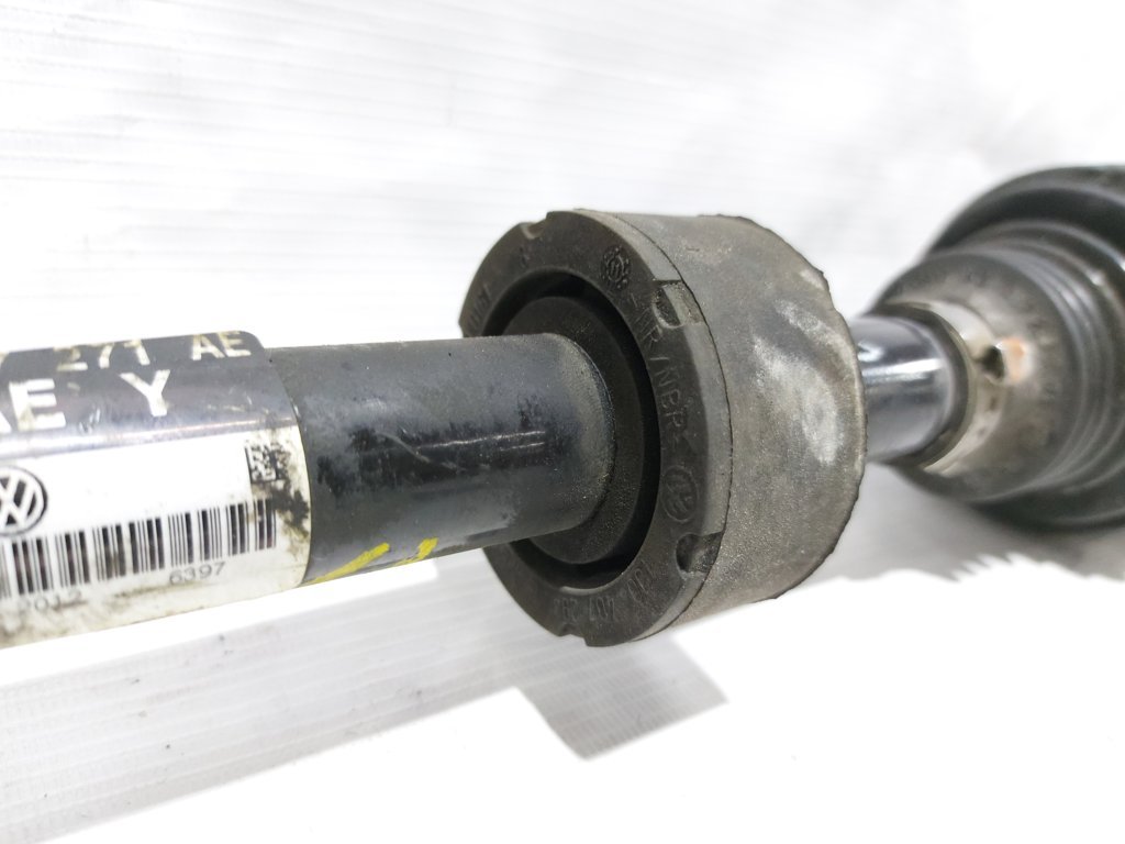 Passat s Піввісь передня ліва (пильник розірваний) Volkswagen Passat S 2012-2014 561407271AE Volkswagen Passat S 12