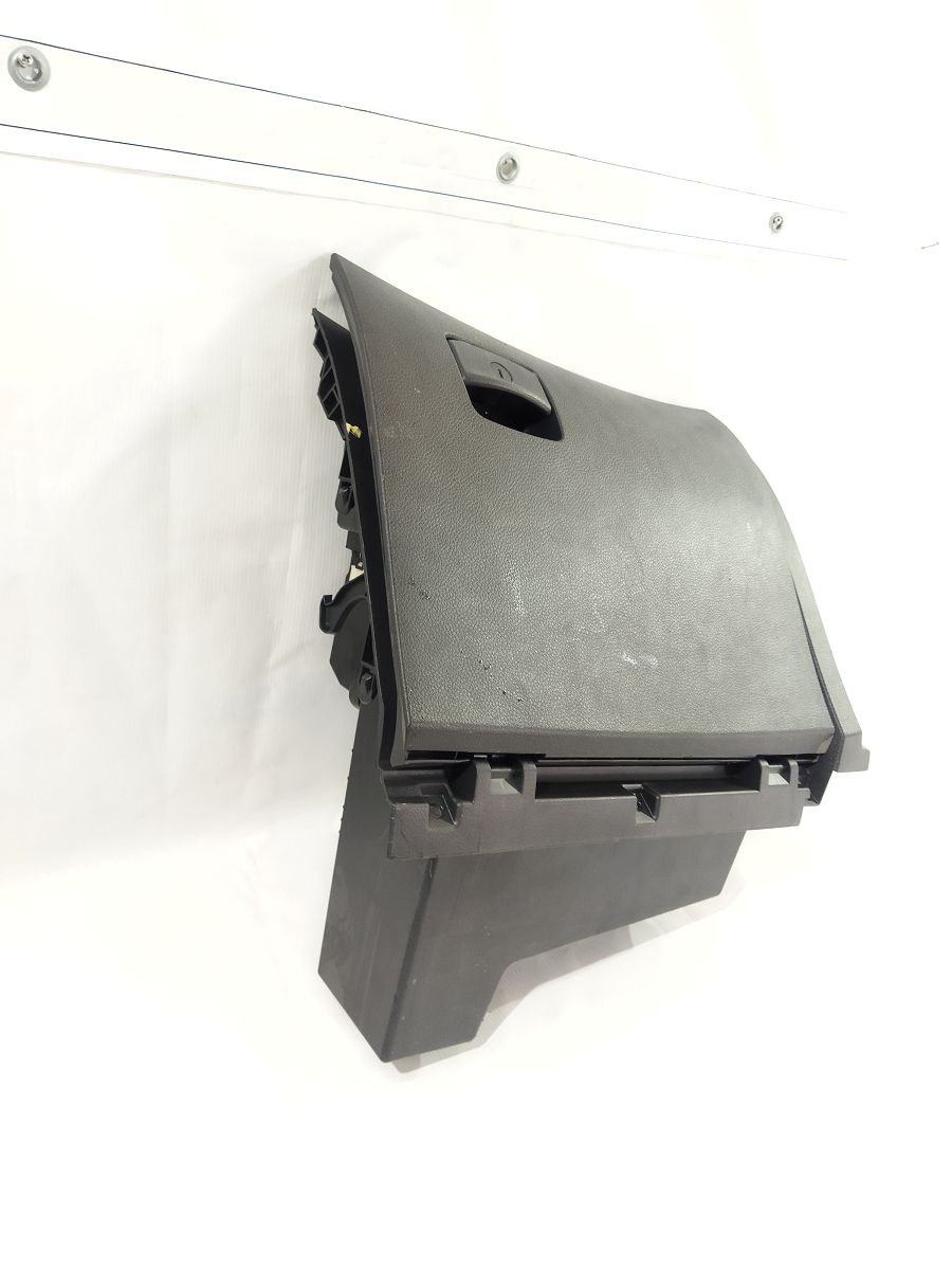 Altima Бардачок Nissan Altima 2013-2018 681023TA0B Nissan Altima 2