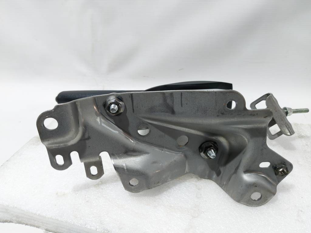 Prius c Ручник гальма стоянки Toyota Prius C 2012-2019 4620152140C0 Toyota Prius C 4