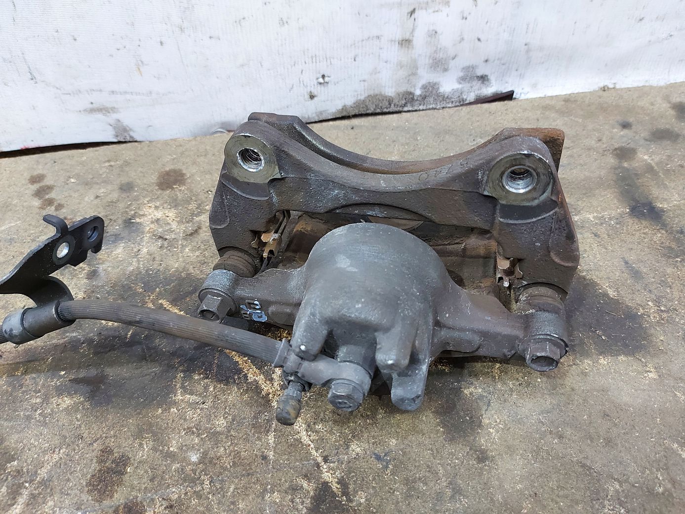 Patriot Супорт гальмівний передній правий Jeep Patriot 2007-2018 5191238AA Jeep Patriot 2