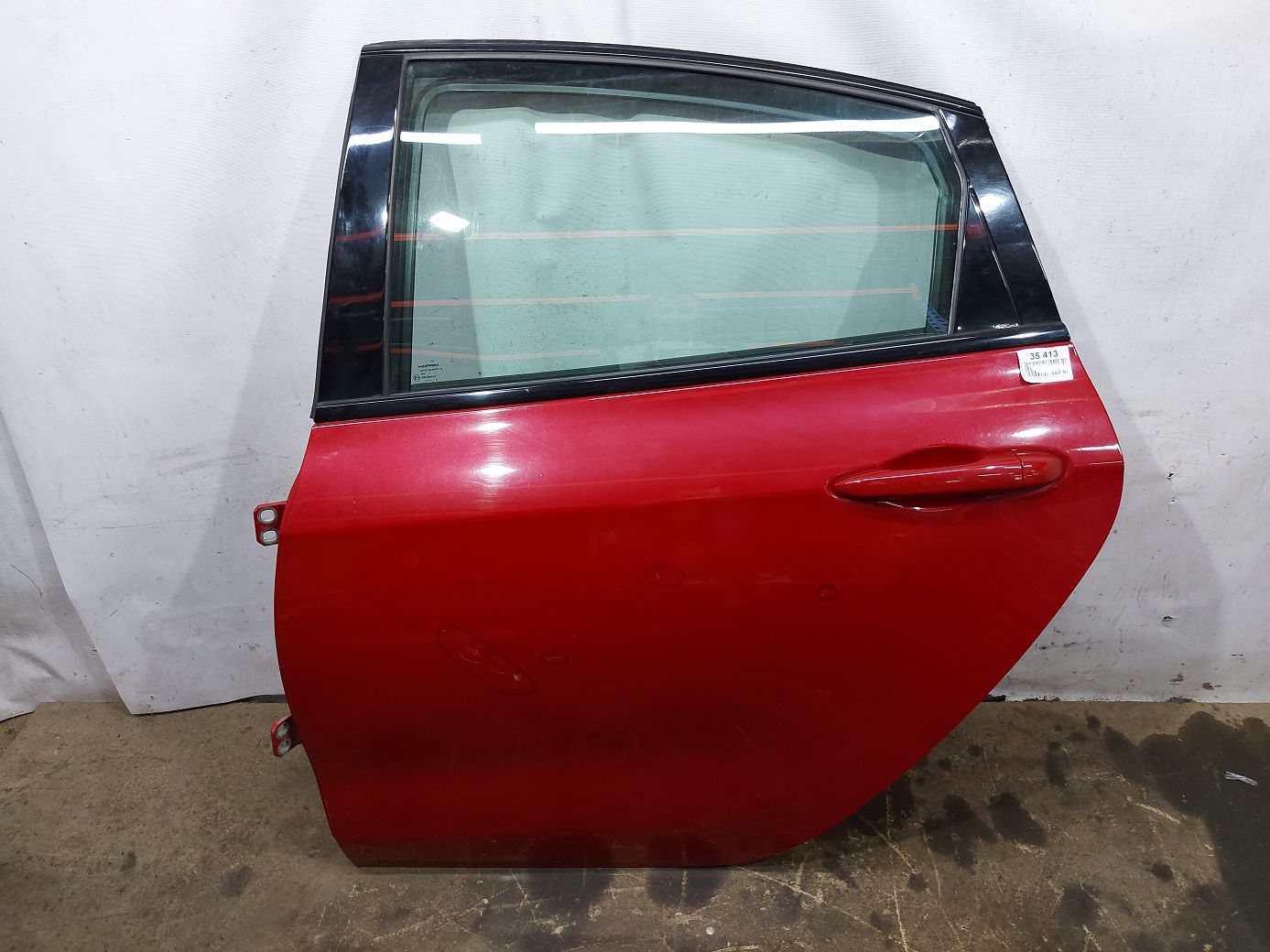 Dart. Двері задні ліві (червоні) Dodge Dart 2013-2019 68158727AD Dodge Dart