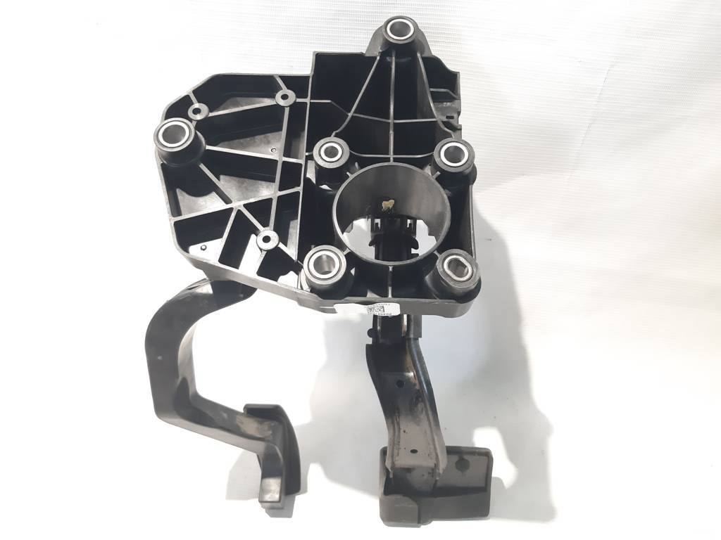 Dart Педаль гальма Dodge Dart 2015 4581693AG Dodge Dart 30