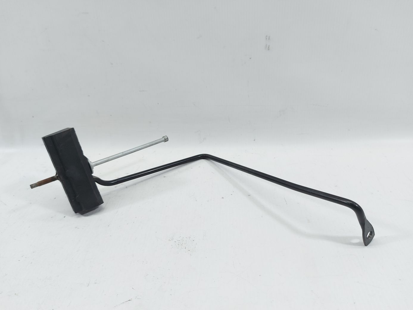 Xf. Кріплення (фіксатор) АКБ Jaguar XF 2009-2015 C2Z6792 Jaguar XF