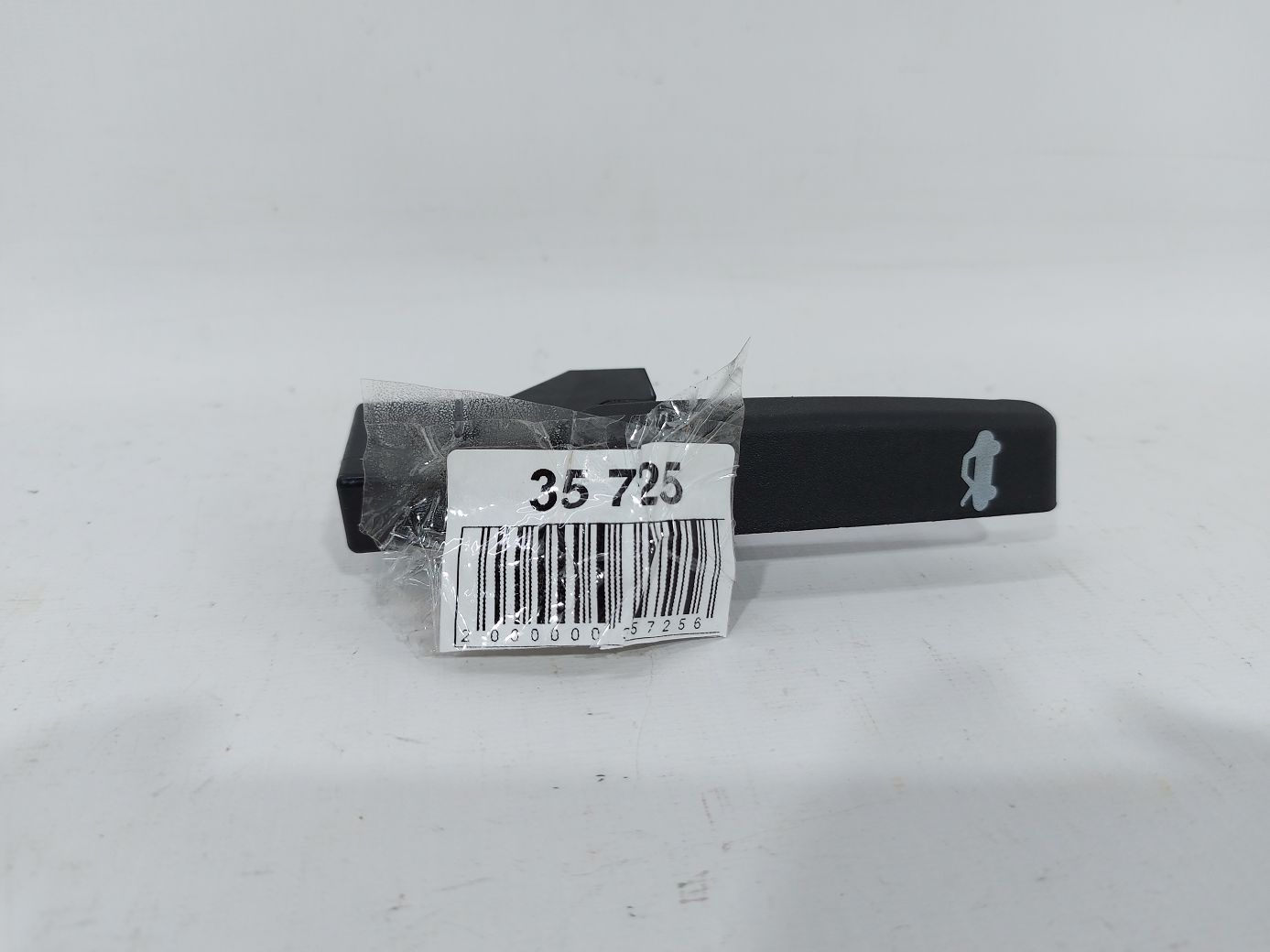 Trax. Рычаг открывания капота Chevrolet Trax 2015-2021 94538399 Chevrolet Trax Trax. Рычаг открывания капота Chevrolet Trax 2015-2021 94538399 Chevrolet Trax